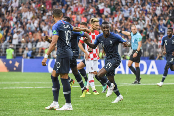 今足壇的中 今足壇的中